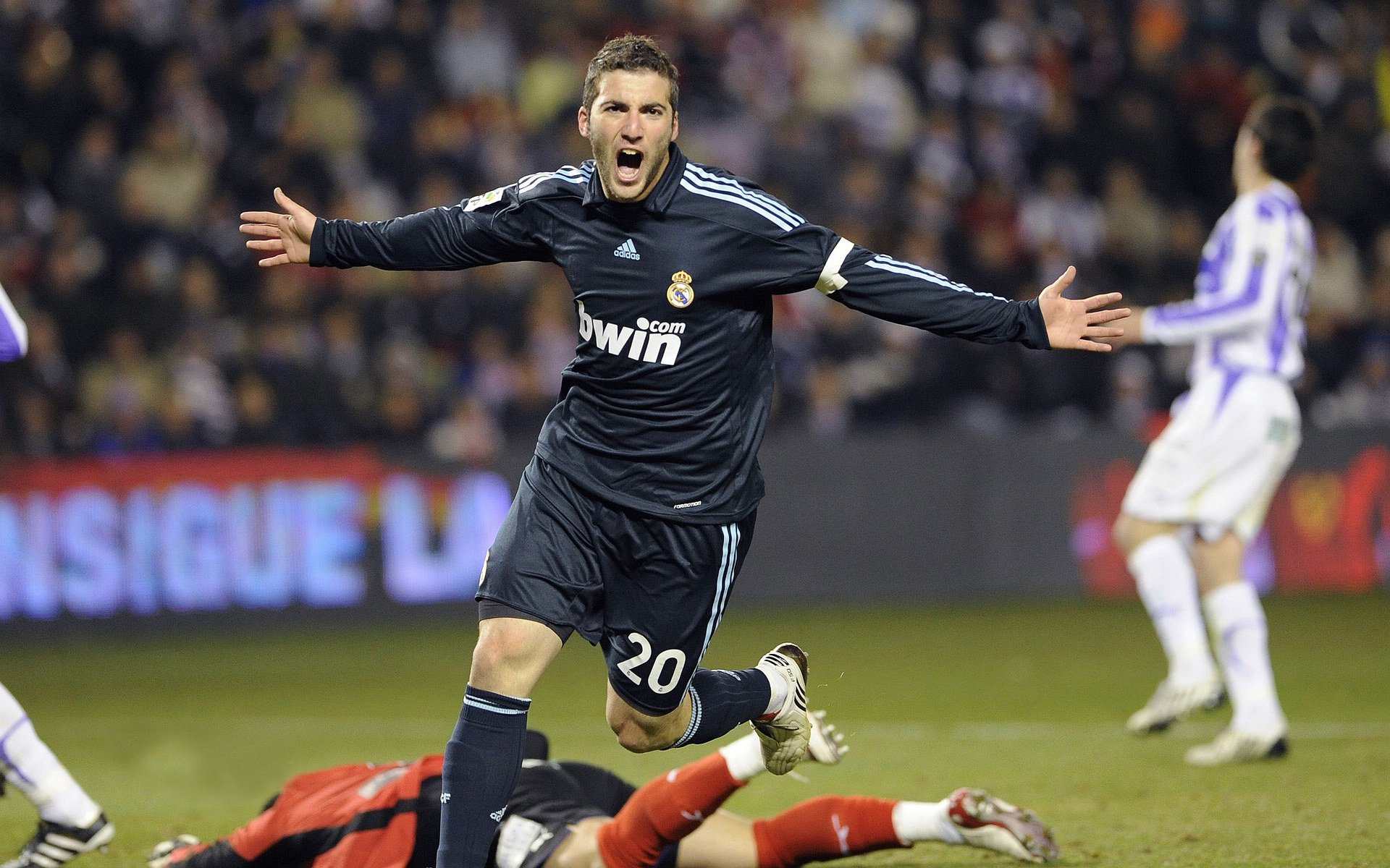 “科技赋能运动员健康管理——可穿戴设备在职业运动中的落地应用”